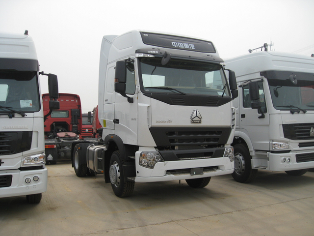 Camions tracteurs Howo 6 &times; 4 &agrave; vendre