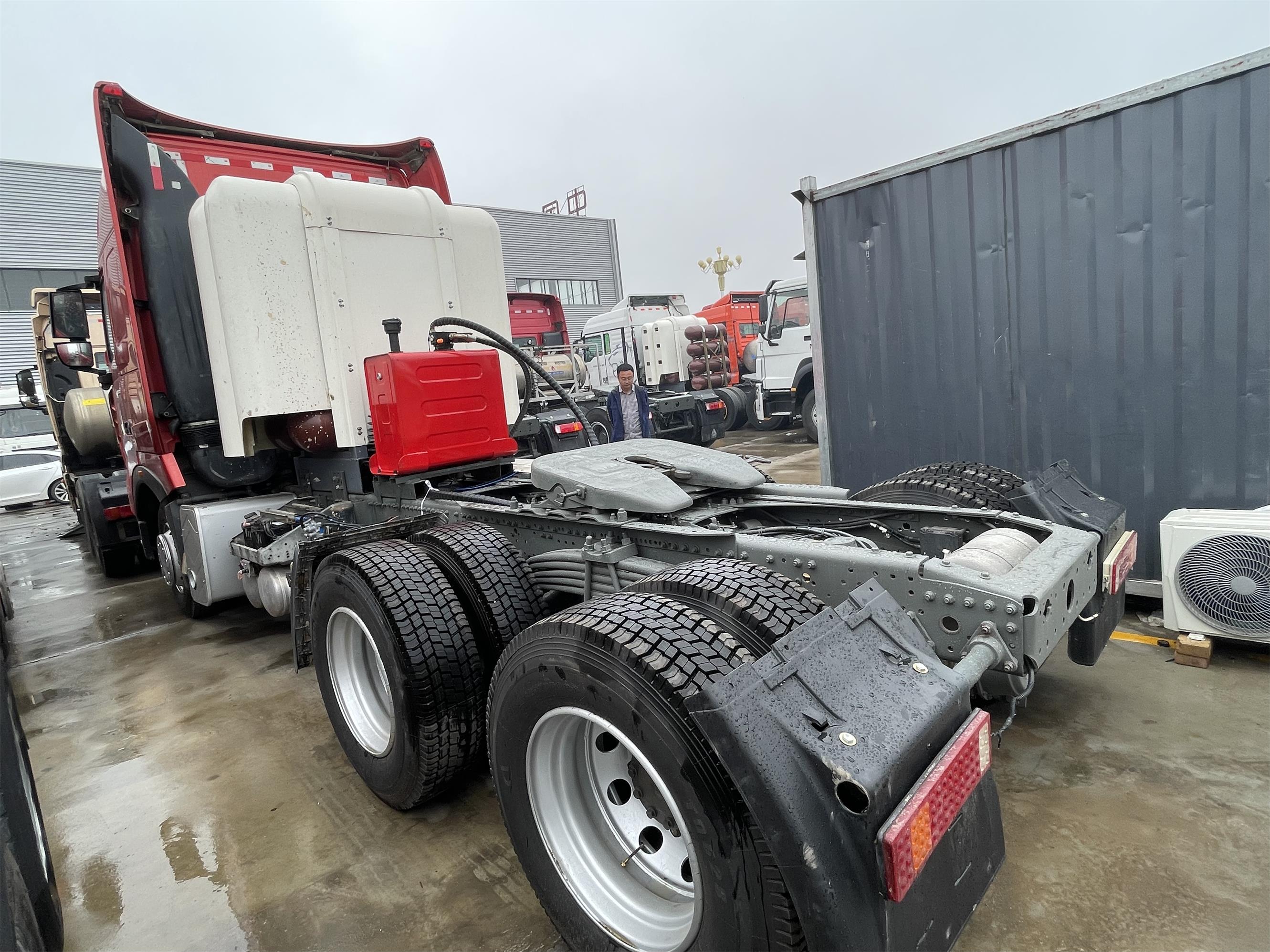 Camion de tracteur du camion 6x4 380hp de t&ecirc;te de remorque de tracteur de Shacman F3000 CNG