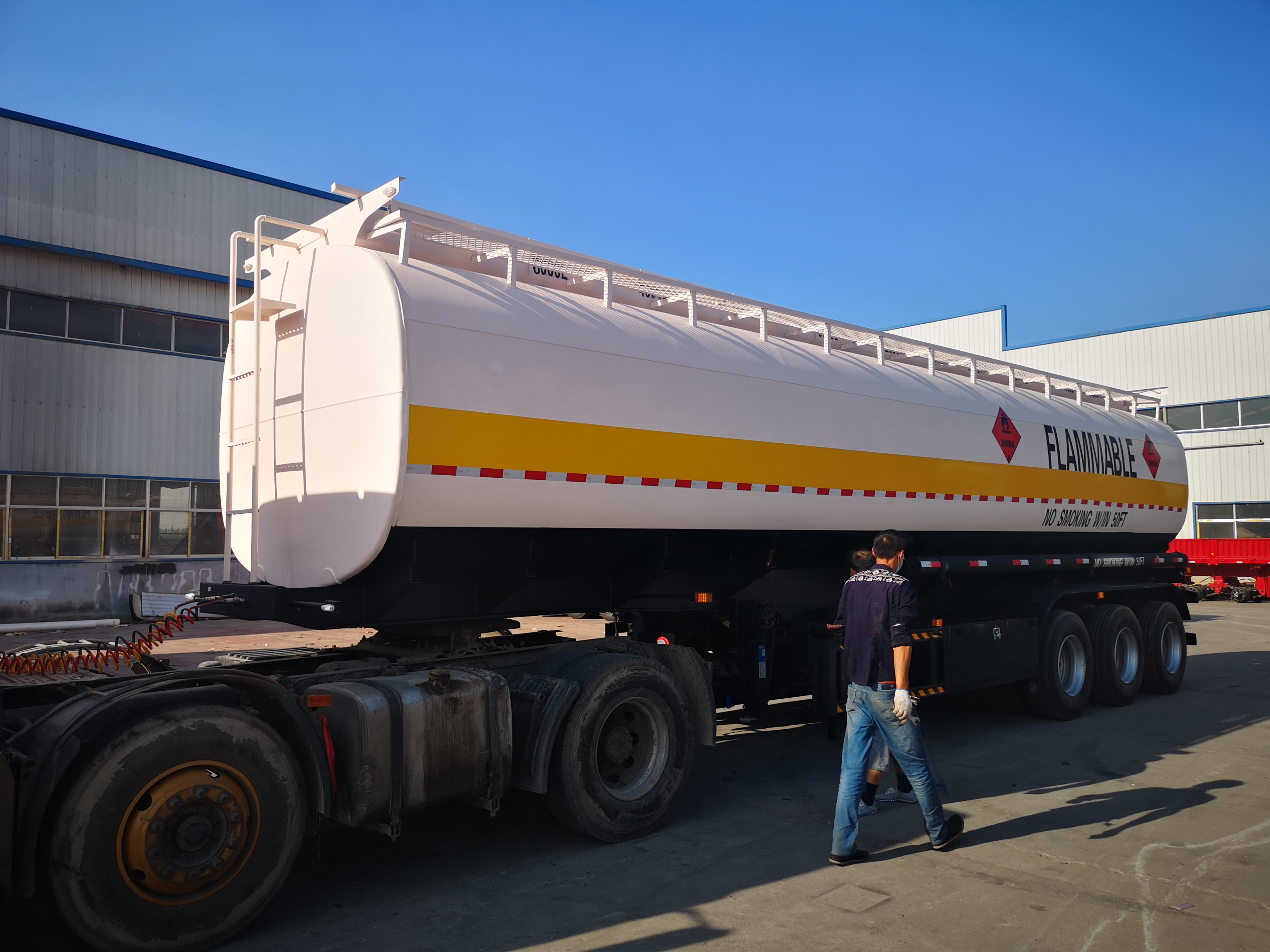 Aluminum Hydraulic Tipper Oil Tank Trailer from China manufacturer Shandong Luen Automobile Co