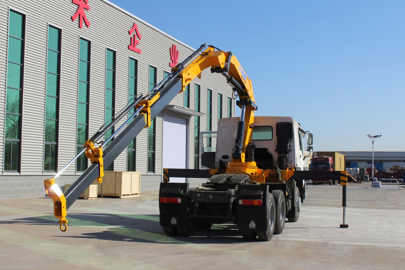 Grue mont&eacute;e sur camion &agrave; vendre​
