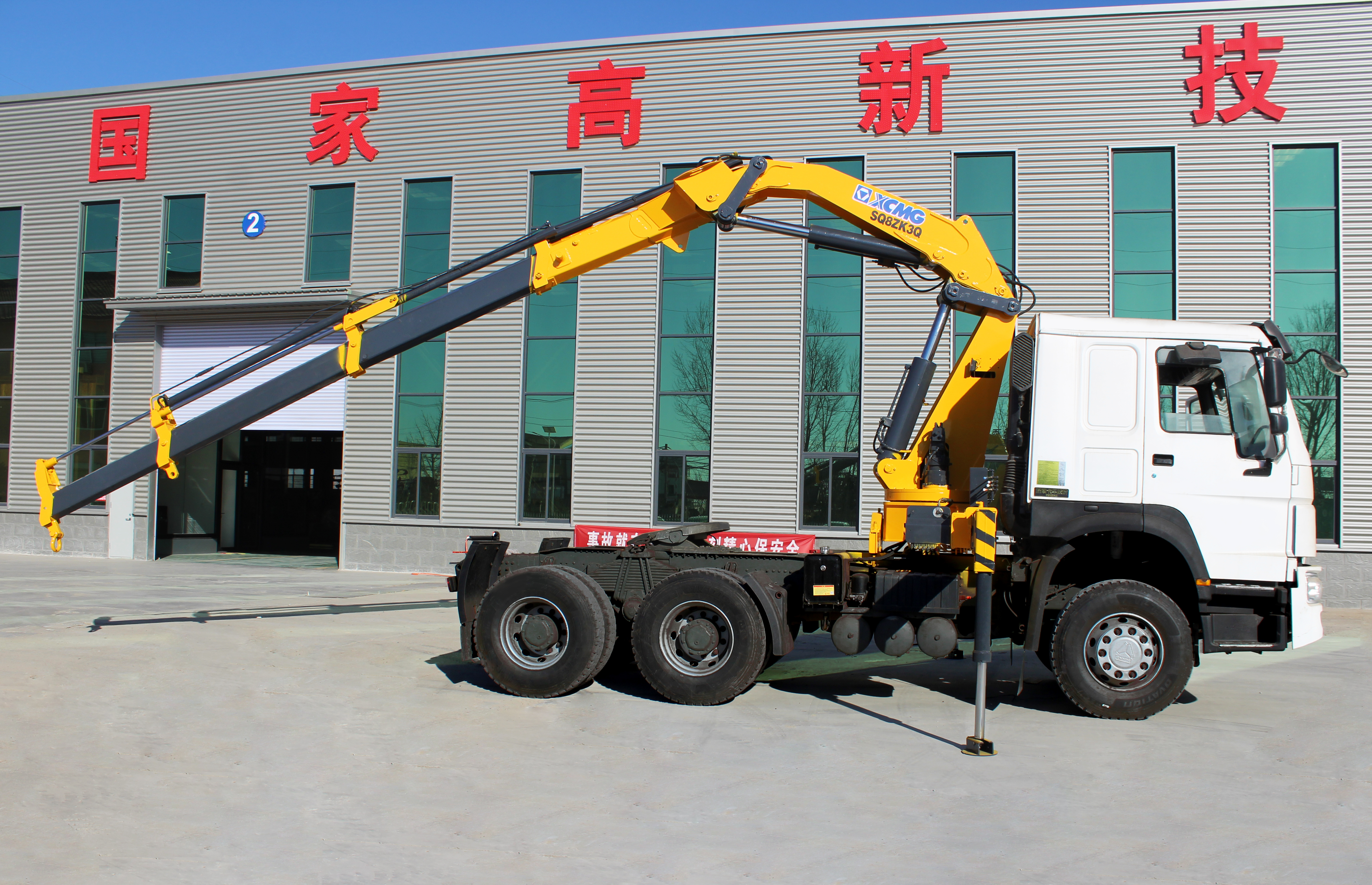 Grue mont&eacute;e sur camion &agrave; vendre​