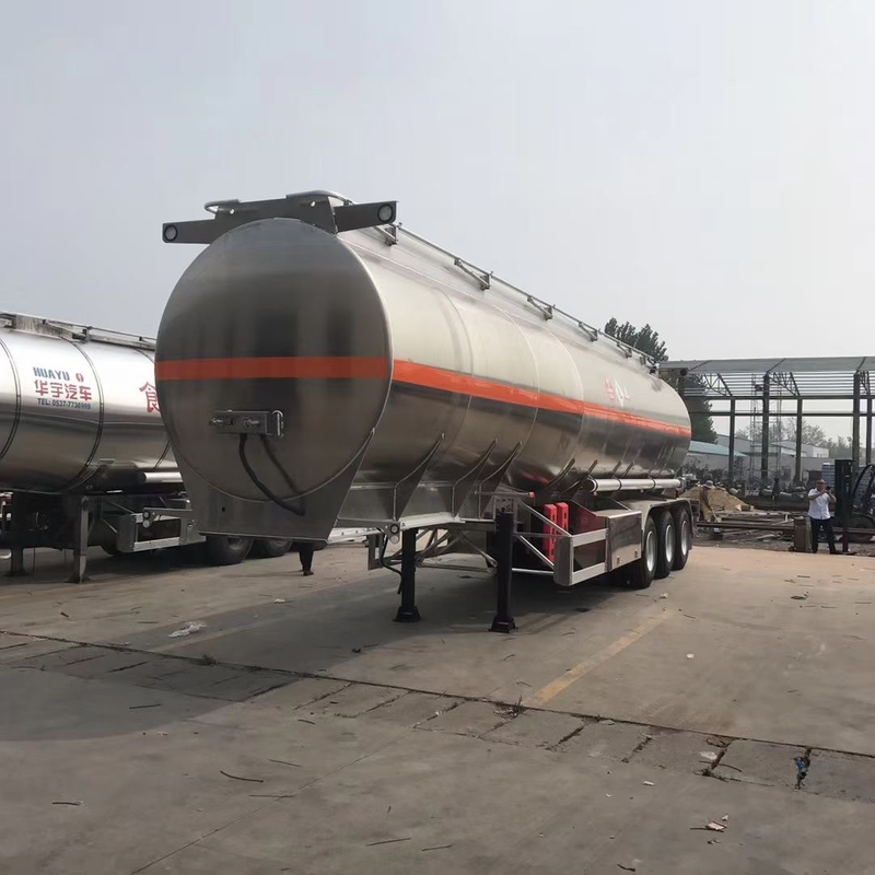 Remolque de tanque de combustible y aceite extensible esquel&eacute;tico
