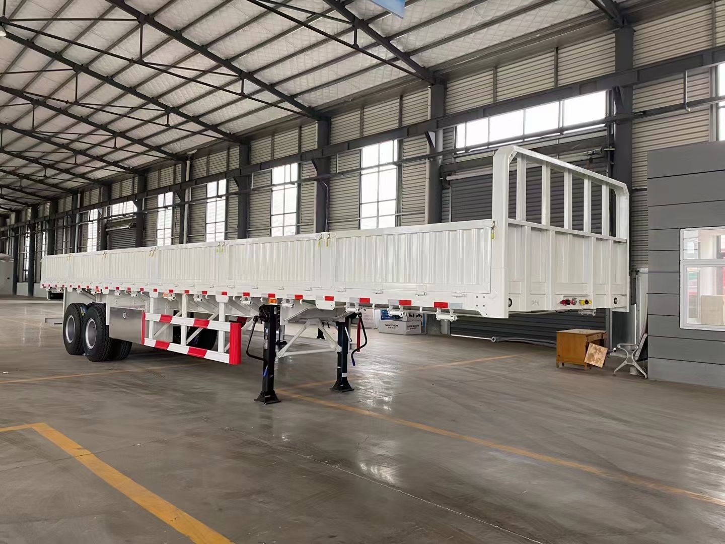 What is the difference between a semitrailer and a fulltrailer