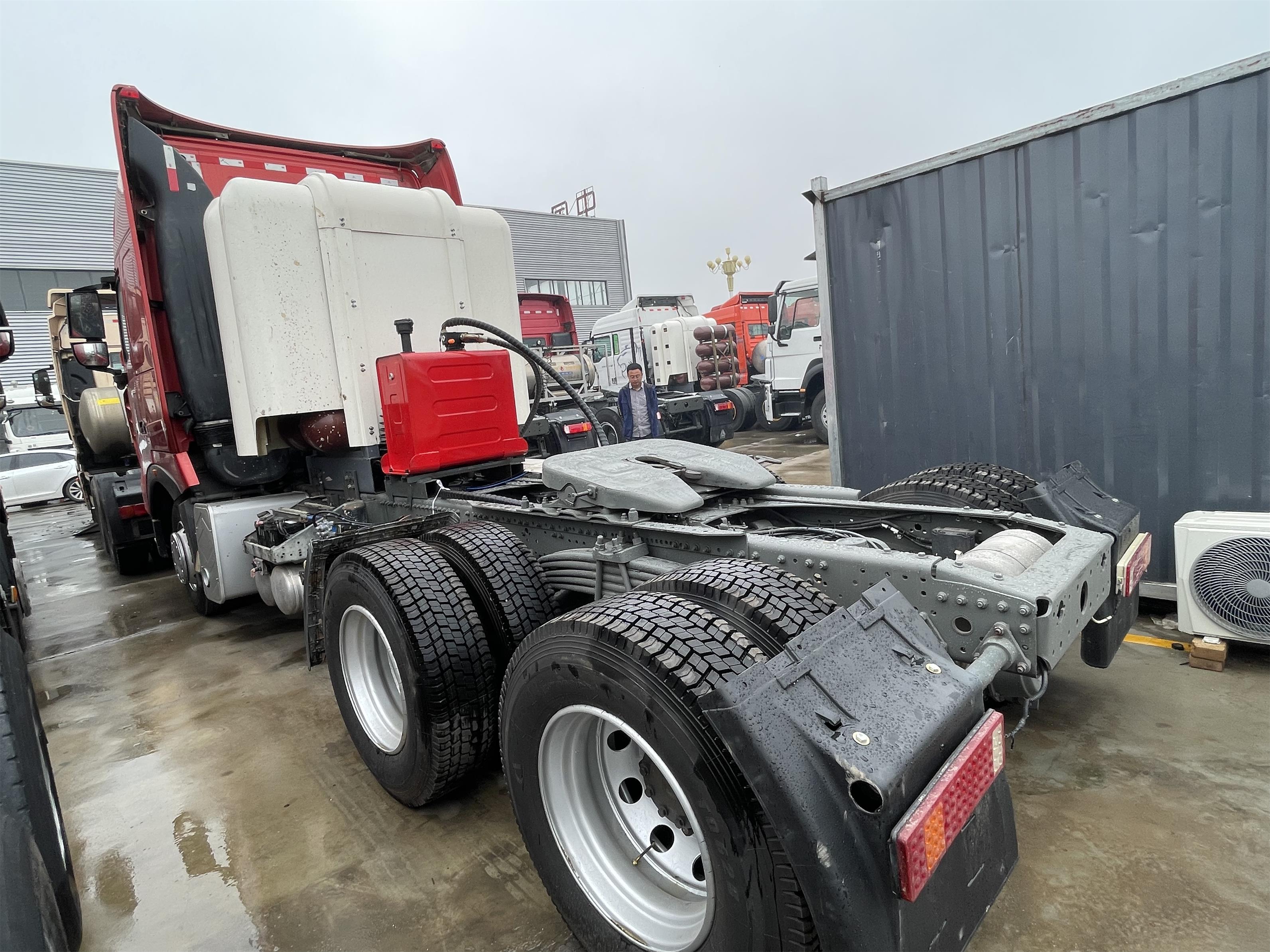 Camion de tracteur du camion 6x4 380hp de t&ecirc;te de remorque de tracteur de Shacman F3000 CNG