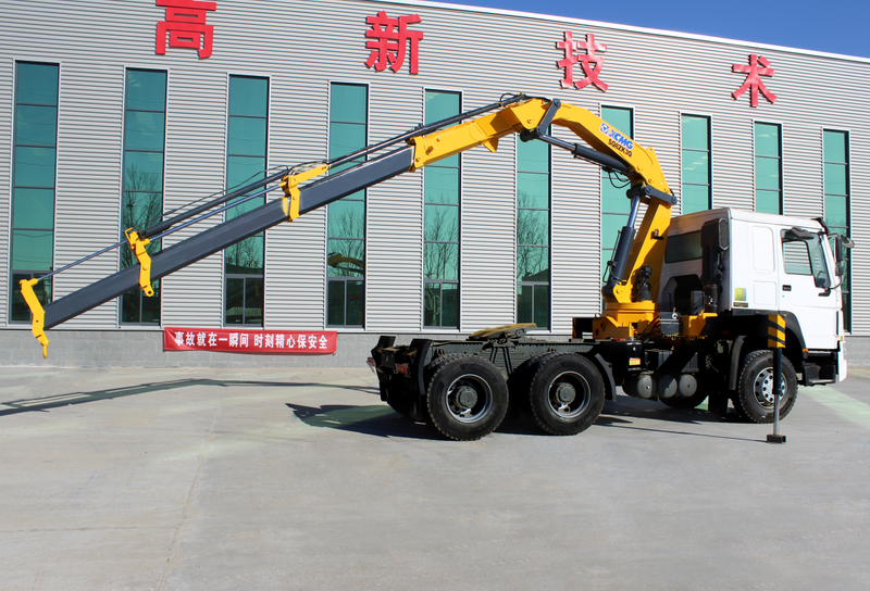 Grue mont&eacute;e sur camion &agrave; vendre​